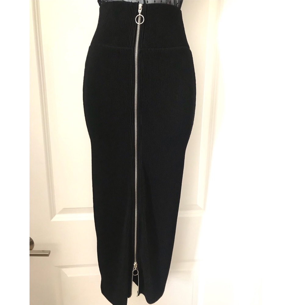 H&M Black pencil skirt
